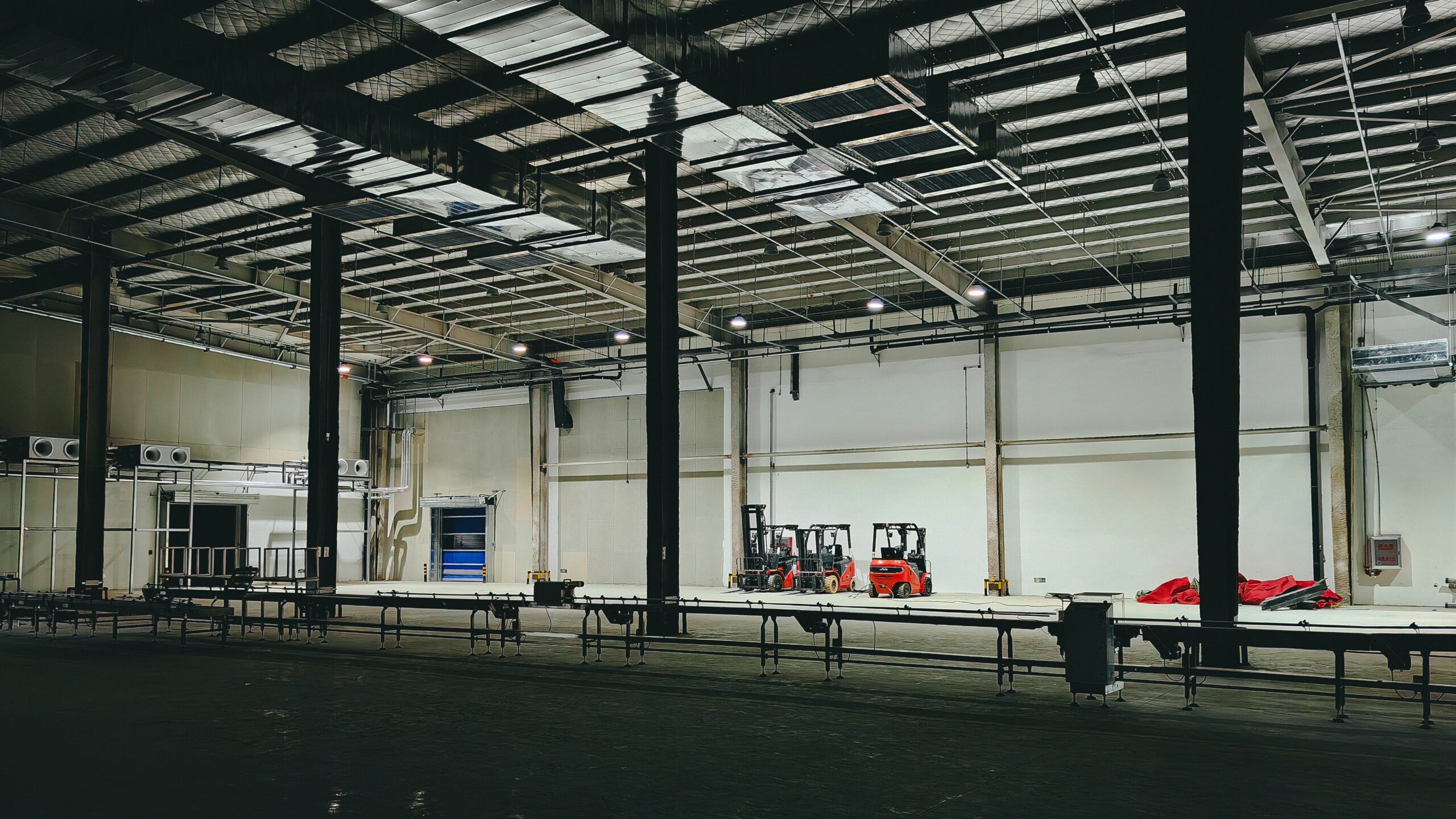 Read more about the article 不再走冤枉路：自動化立體倉儲動線規劃的五大黃金法則